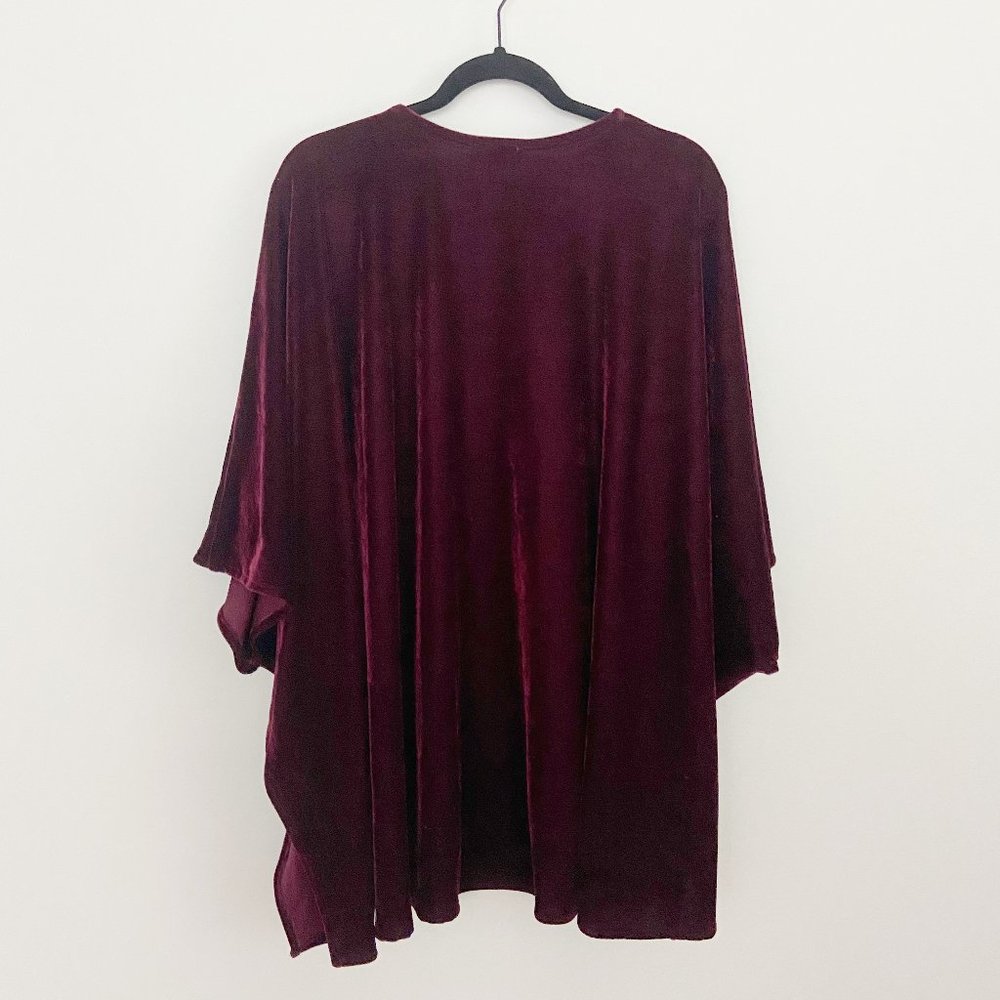 UMGEE Women's Velvet Embroidered Kimono - Picture 2 of 4